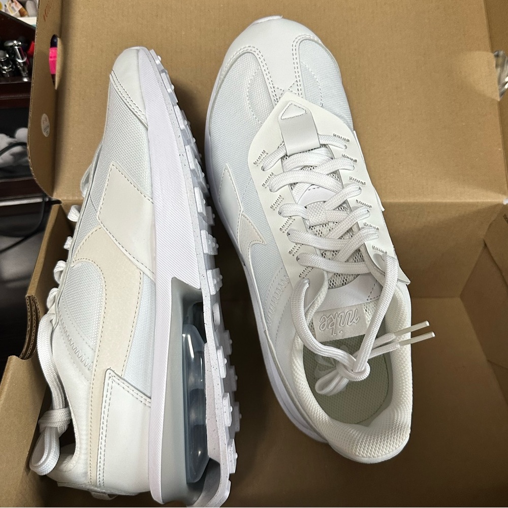 Nike Air Max Pre-Day sneaker